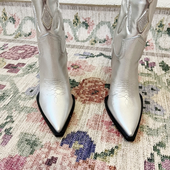 New Steve Madden Kinzee Pointed Toe Cowboy Boots - Picture 10 of 12
